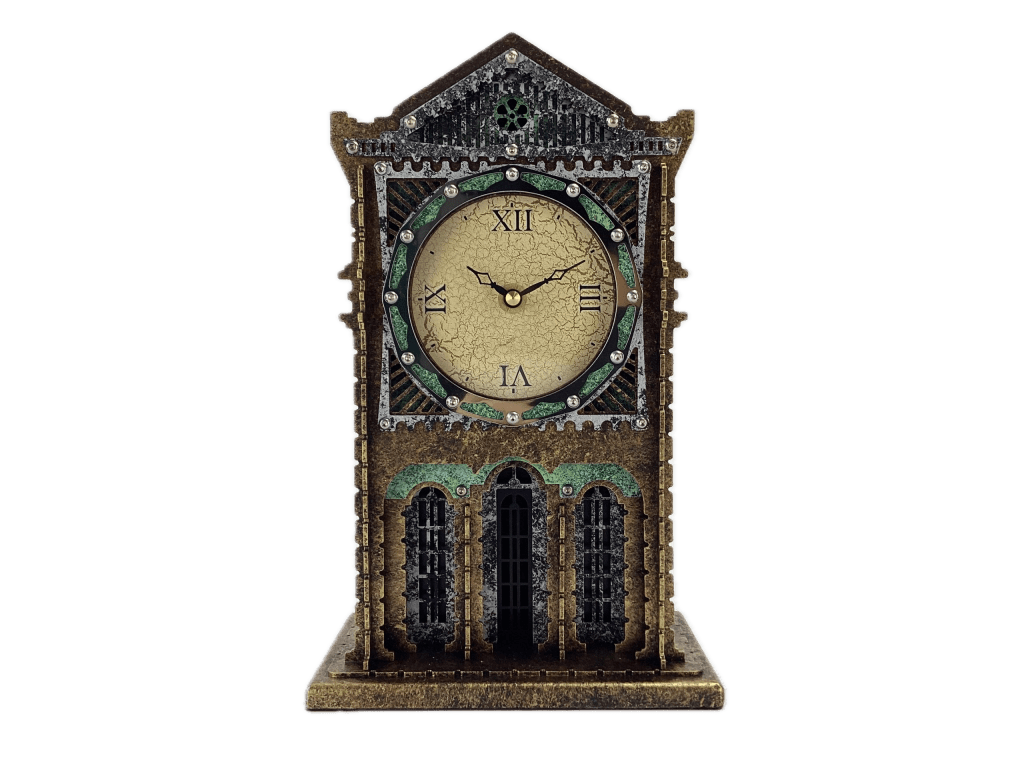 Mantlepiece clock, background removed.